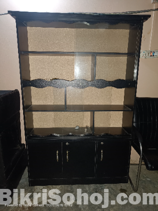 Showcase cabinet